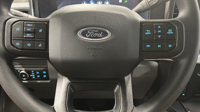 New 2026 Ford F350 XLT w/ XLT Premium Package AWD/4WD image 16