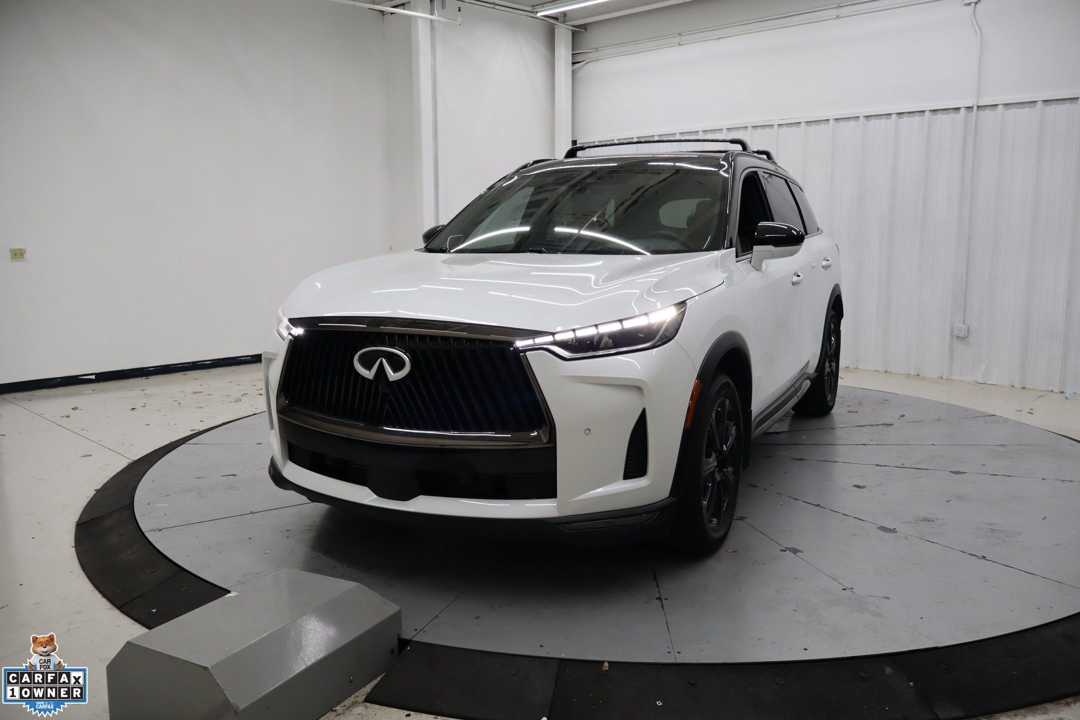 Used 2026 INFINITI QX60 Autograph w/ Dark Cargo Package image 10