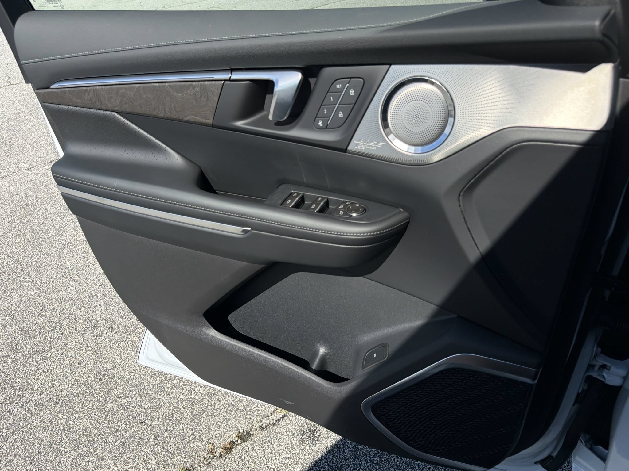 New 2027 Buick Enclave Avenir FWD image 14