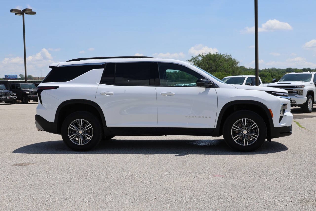 Used 2026 Chevrolet Traverse LT w/ Driver Confidence Package AWD/4WD image 7