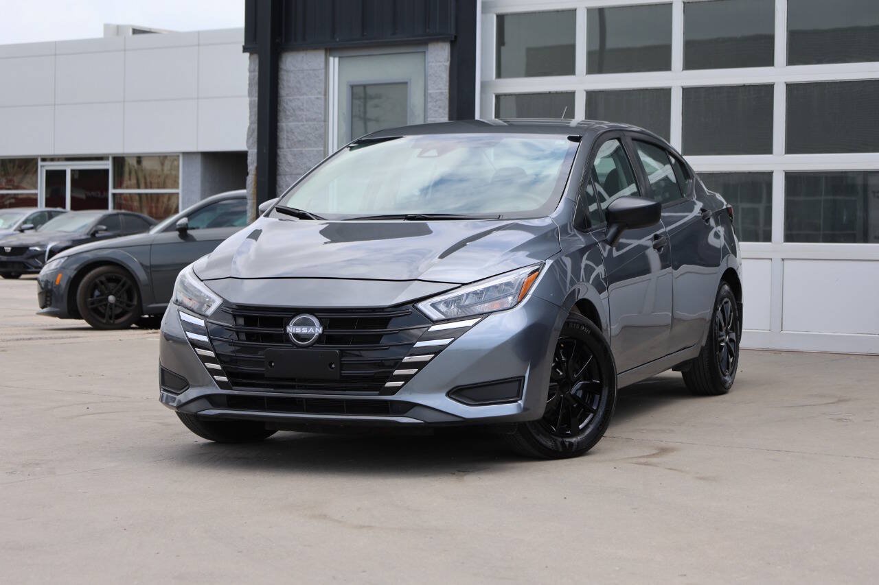 Used 2025 Nissan Versa S w/ Trunk Package FWD image 3