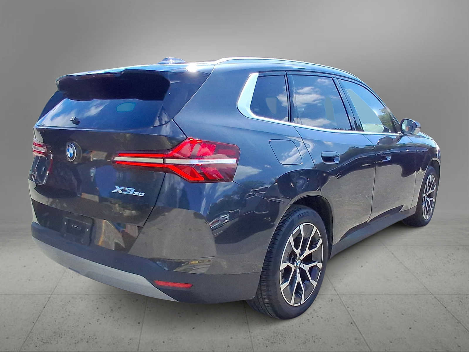 Used 2025 BMW X3 xDrive30i w/ Premium Package AWD/4WD image 8