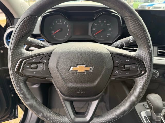 Used 2024 Chevrolet Trax LS w/ LS Convenience Package image 14