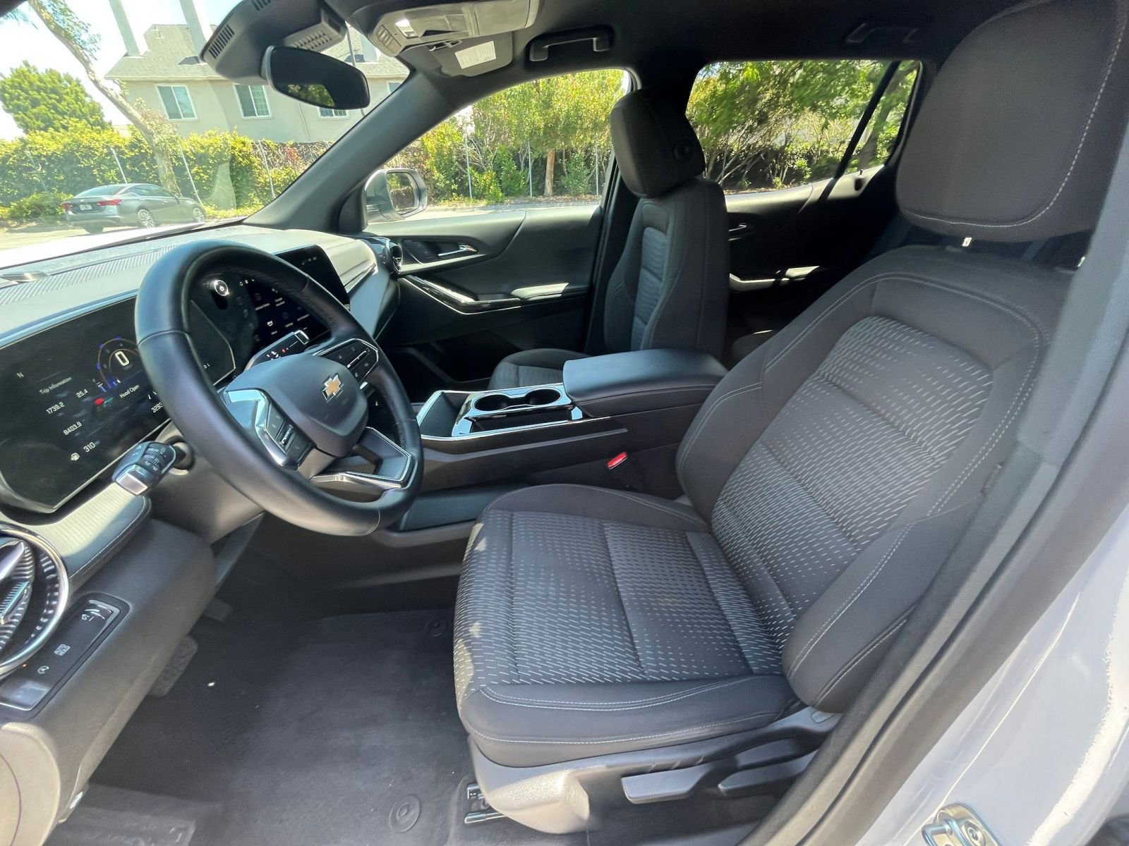 Used 2025 Chevrolet Equinox LT FWD image 27