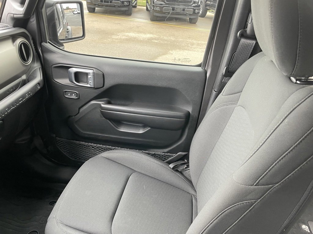 Used 2021 Jeep Wrangler Unlimited Sport image 16