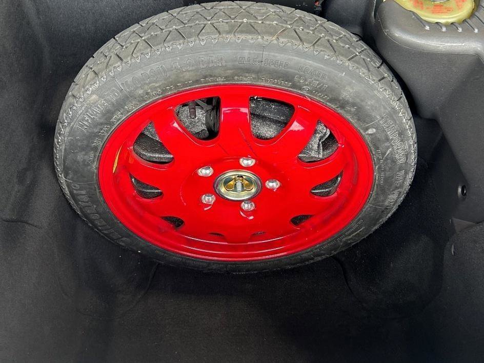 Used 2001 Porsche Boxster 2dr Roadster 5-Spd Manual image 8