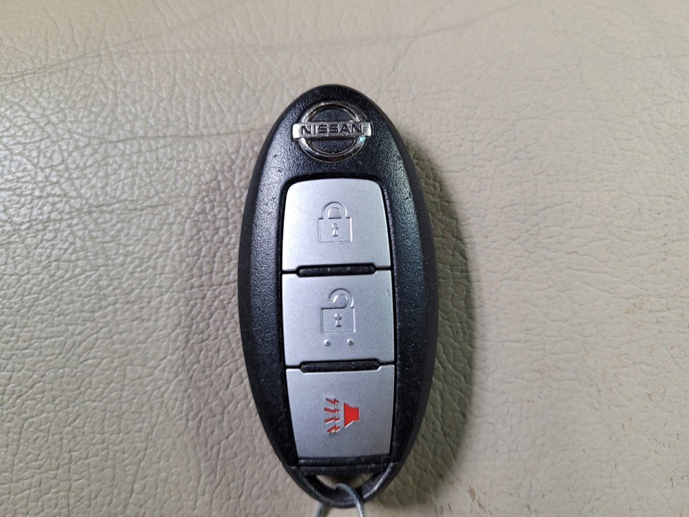 Used 2014 Nissan Pathfinder SV FWD image 32
