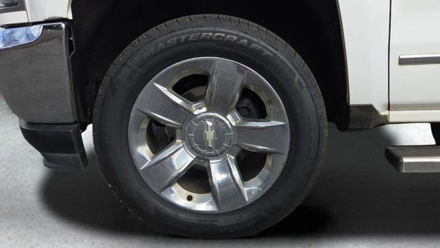 Used 2018 Chevrolet Silverado 1500 LTZ w/ Texas Edition image 39