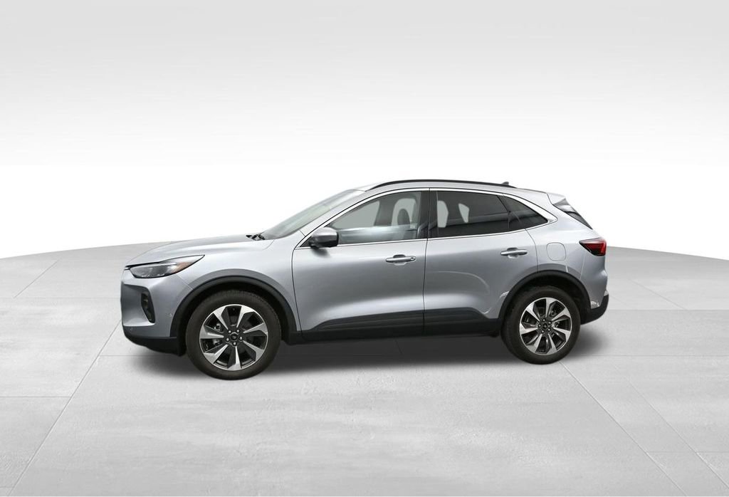 Used 2024 Ford Escape Platinum w/ Premium Technology Package AWD/4WD image 9