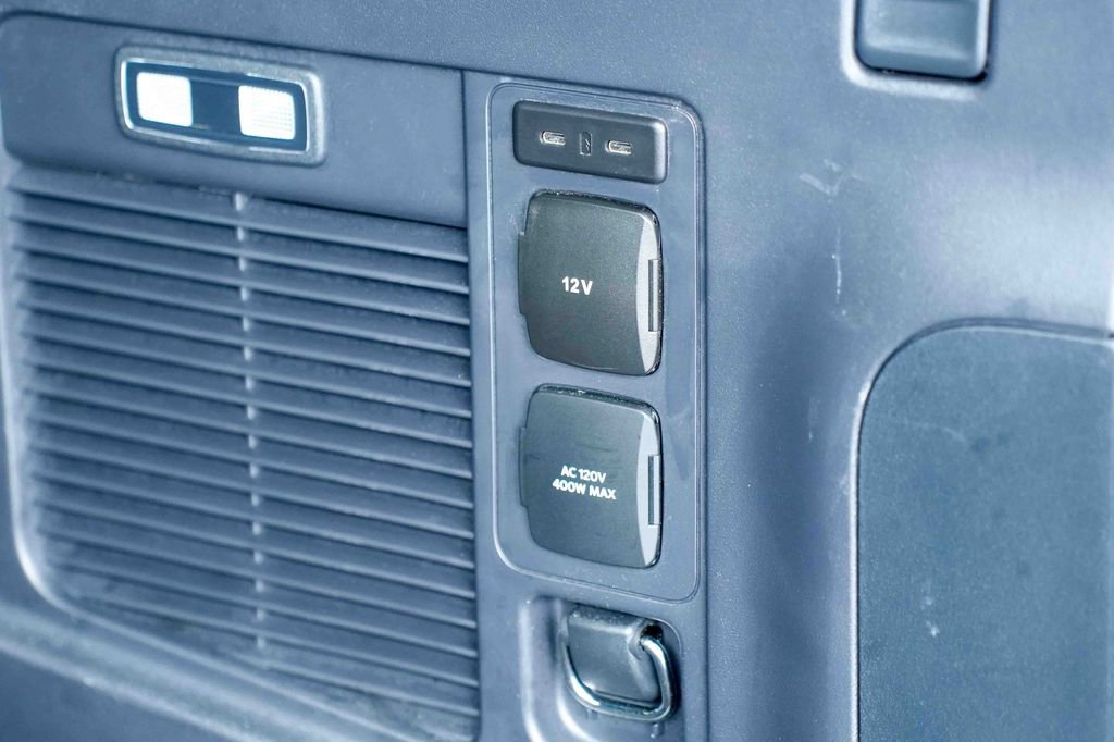 Used 2025 Ford Expedition Tremor image 14