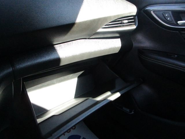 Used 2021 Buick Envision Essence w/ Technology Package I image 14