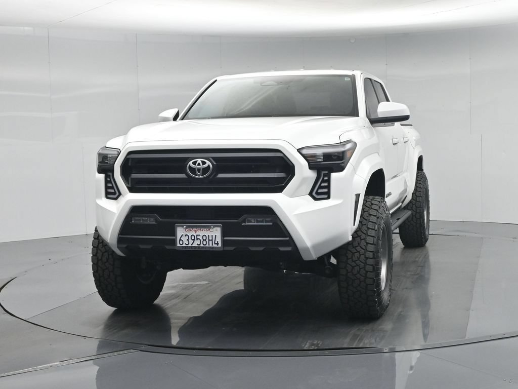 Used 2025 Toyota Tacoma SR5 AWD/4WD image 56