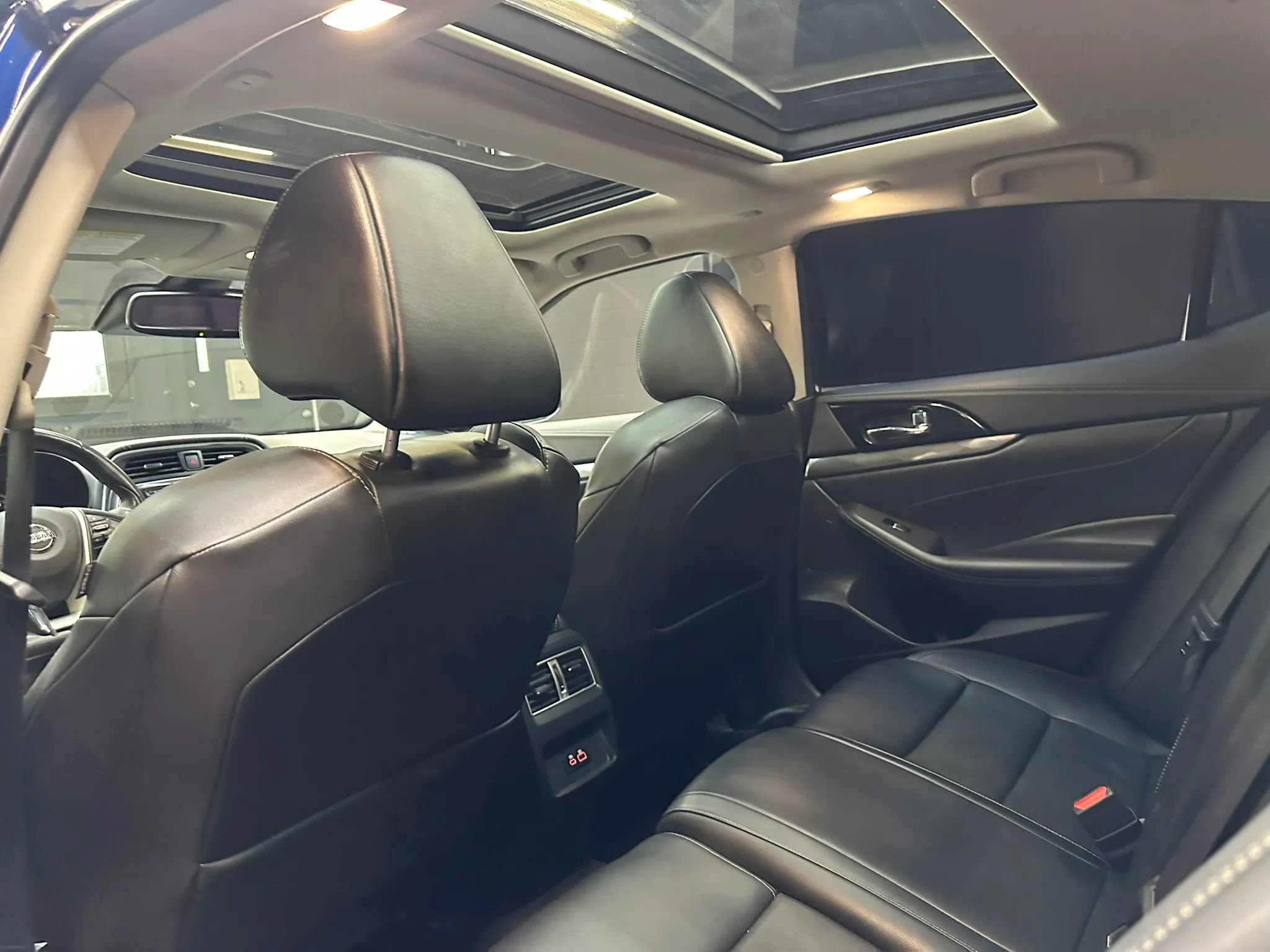 Used 2020 Nissan Maxima 3.5 SL w/ Floor Mat Group FWD image 21
