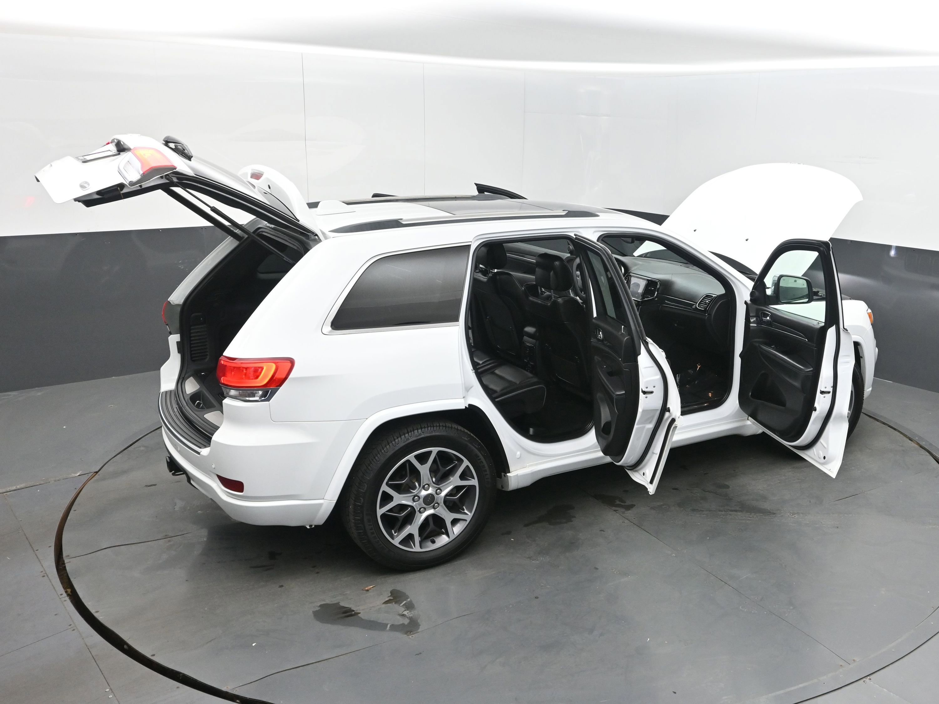 Used 2020 Jeep Grand Cherokee Overland image 39