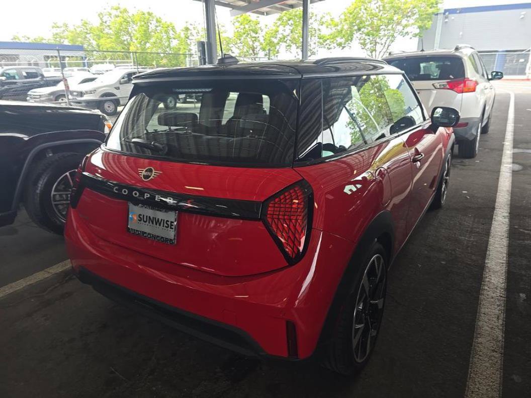 Used 2025 MINI Cooper S FWD image 6