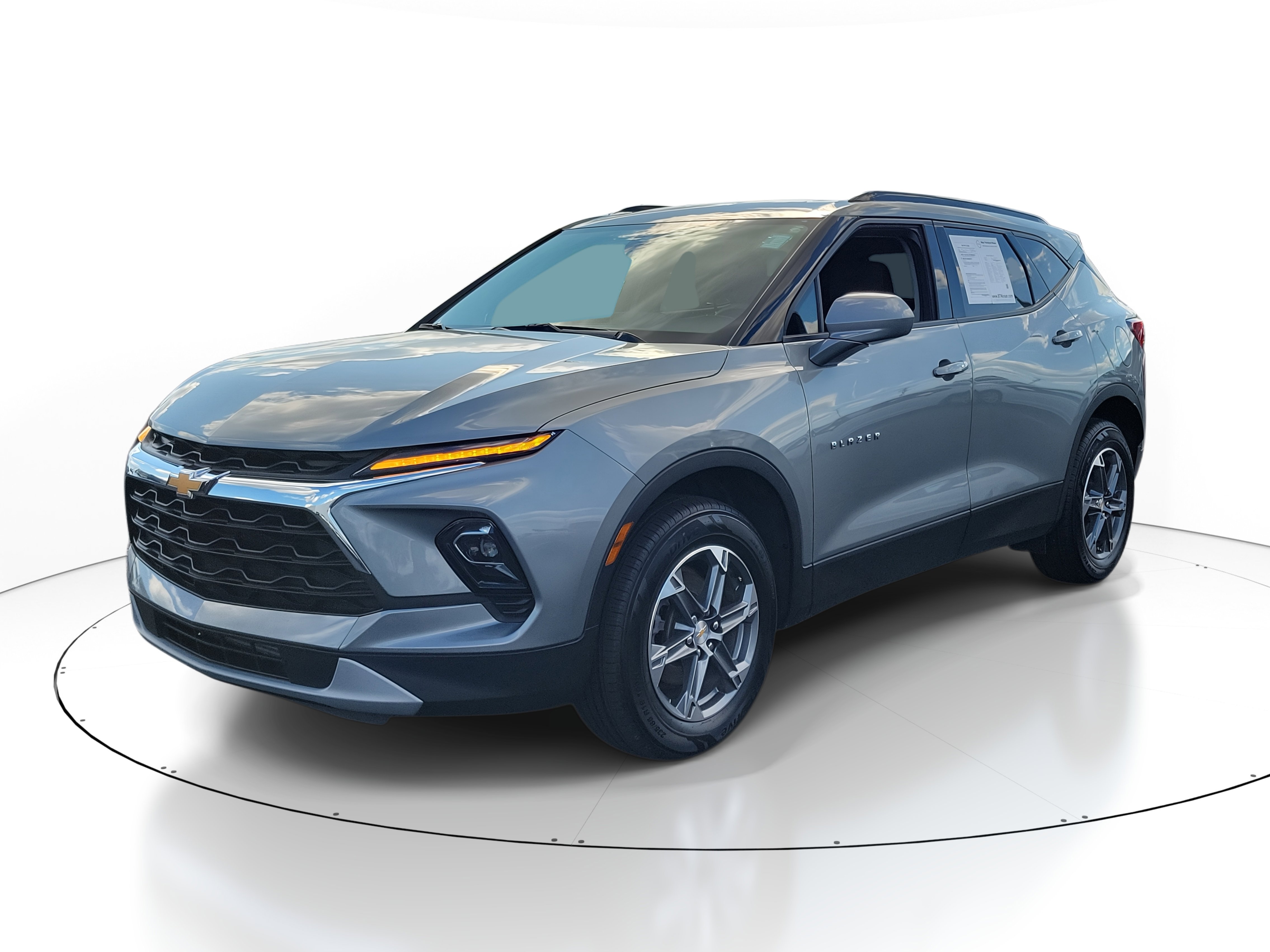 Used 2023 Chevrolet Blazer LT w/ Convenience Package image 2