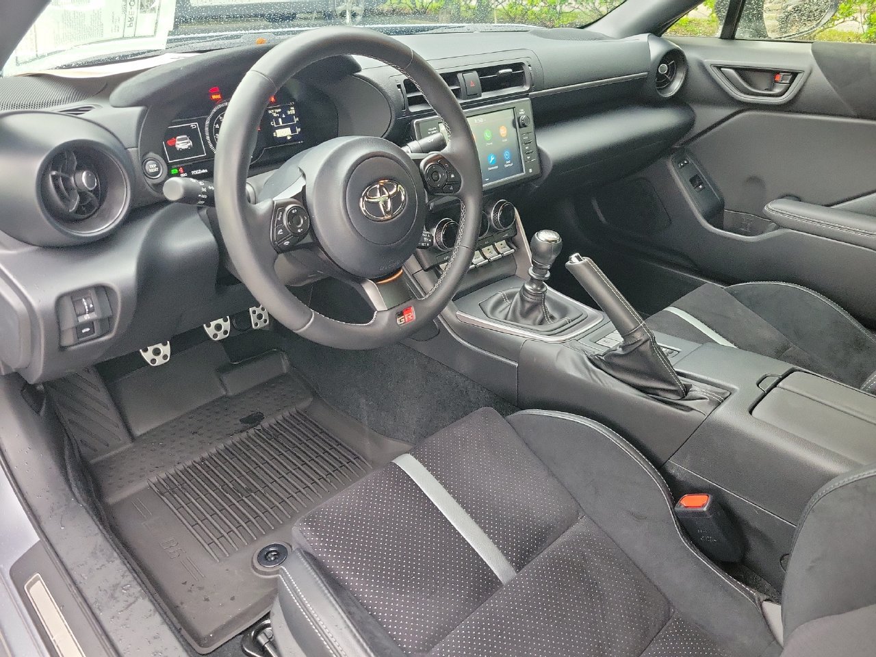 Used 2025 Toyota GR86 Premium RWD image 10