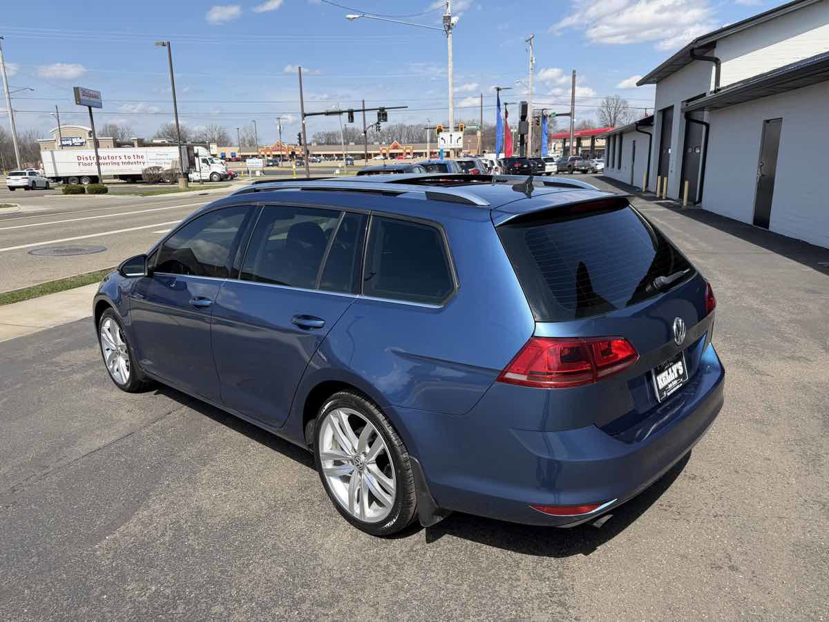 Used 2015 Volkswagen Golf SEL image 3