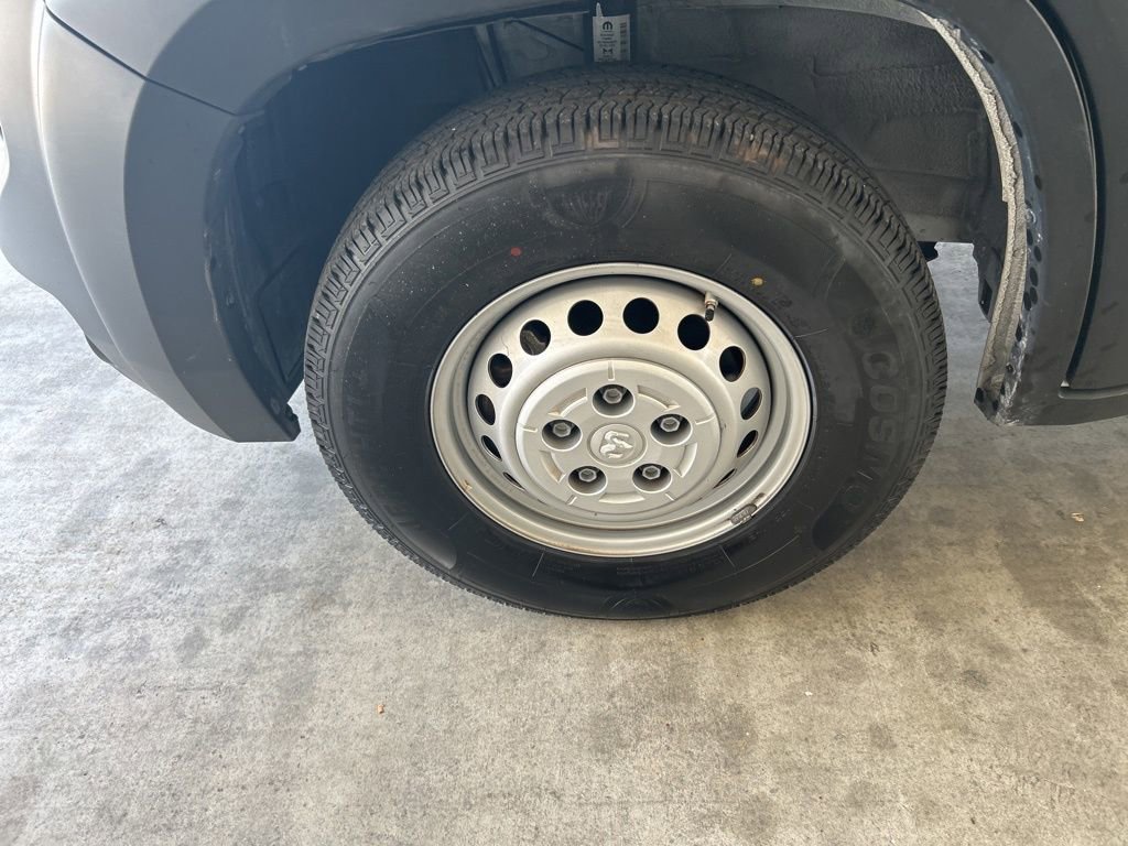 Used 2025 RAM ProMaster 2500 w/ Convenience Group FWD image 12