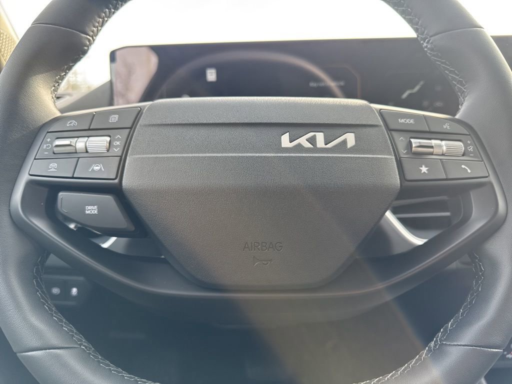 New 2025 Kia K4 EX image 17