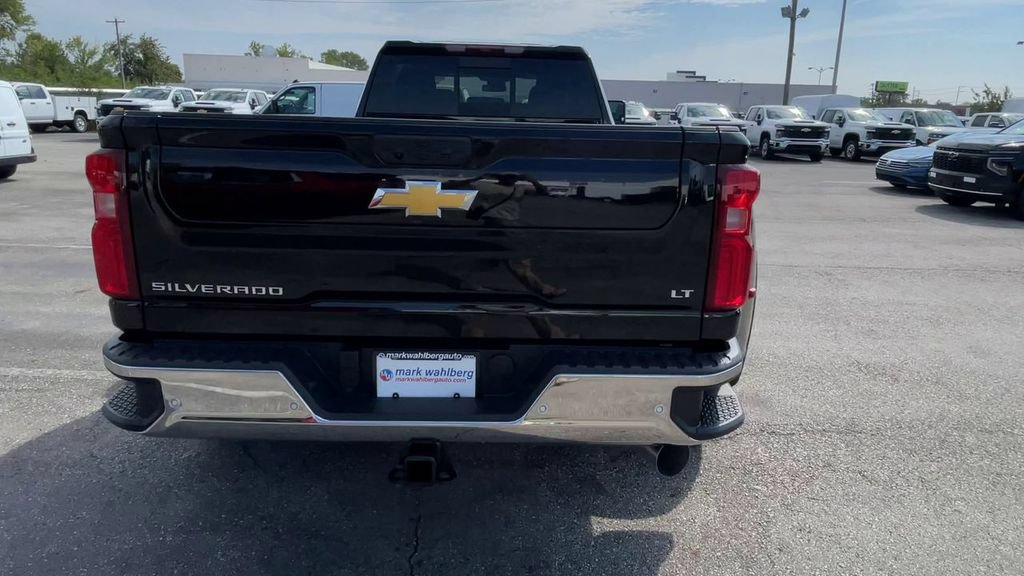 New 2026 Chevrolet Silverado 3500 LT w/ All Star Edition AWD/4WD image 9