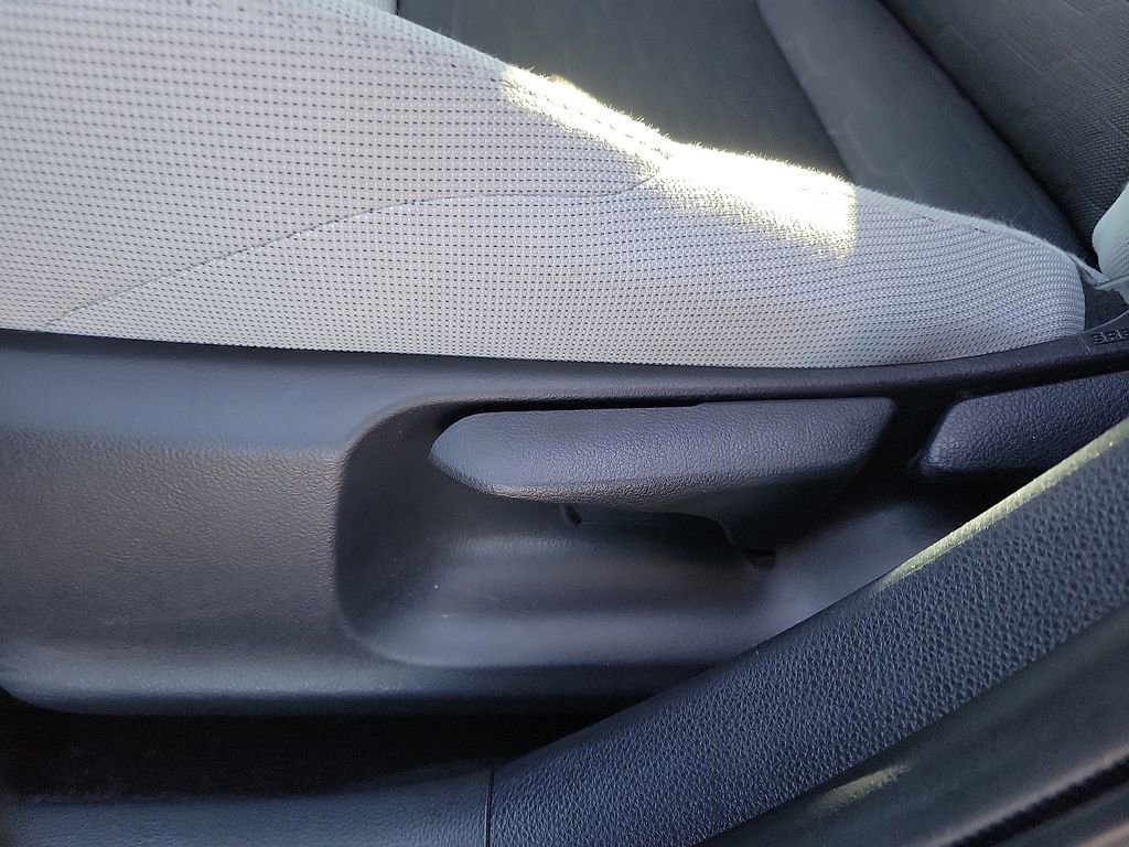 Used 2024 Toyota Corolla SE image 11