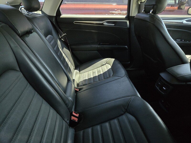 Used 2013 Ford Fusion SE FWD image 5