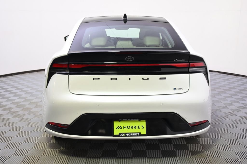 Used 2024 Toyota Prius XLE image 5