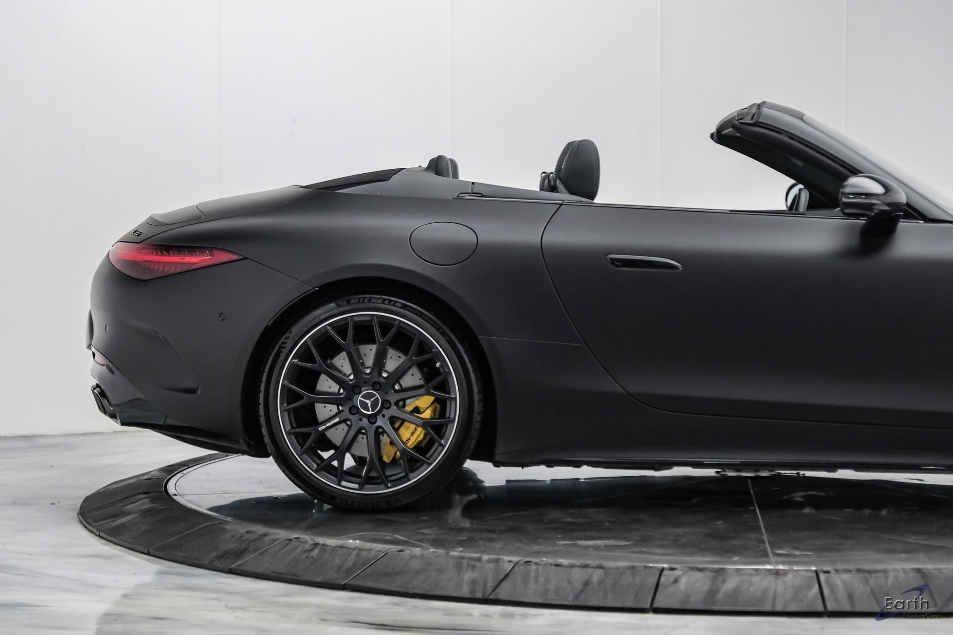 Used 2022 Mercedes-Benz SL 55 AMG 4MATIC image 29