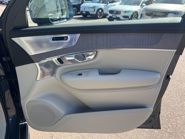 New 2026 Volvo XC90 B6 Ultra w/ Lounge Package image 14