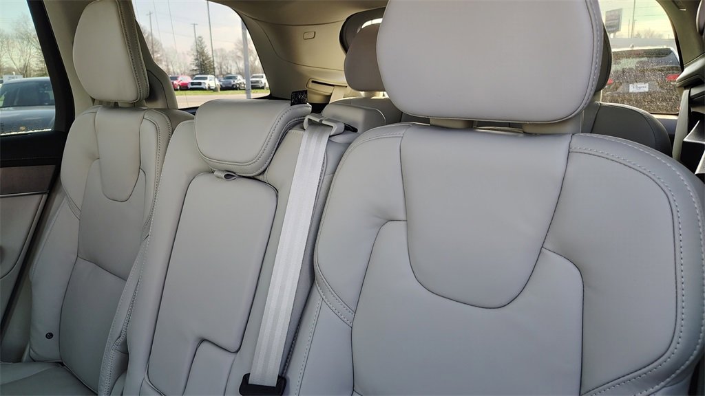 New 2026 Volvo XC90 B6 Ultra image 28