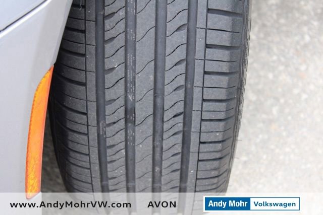 Used 2018 Chrysler 300 Touring w/ Driver Convenience Group image 14