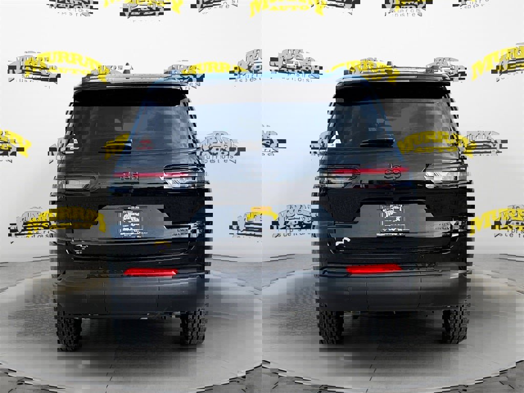 New 2025 Jeep Grand Cherokee L Limited w/ Black Appearance Package image 4