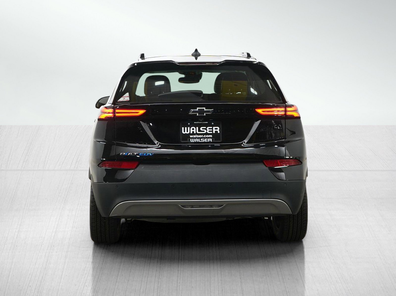 Used 2022 Chevrolet Bolt EUV LT w/ Convenience Package image 4