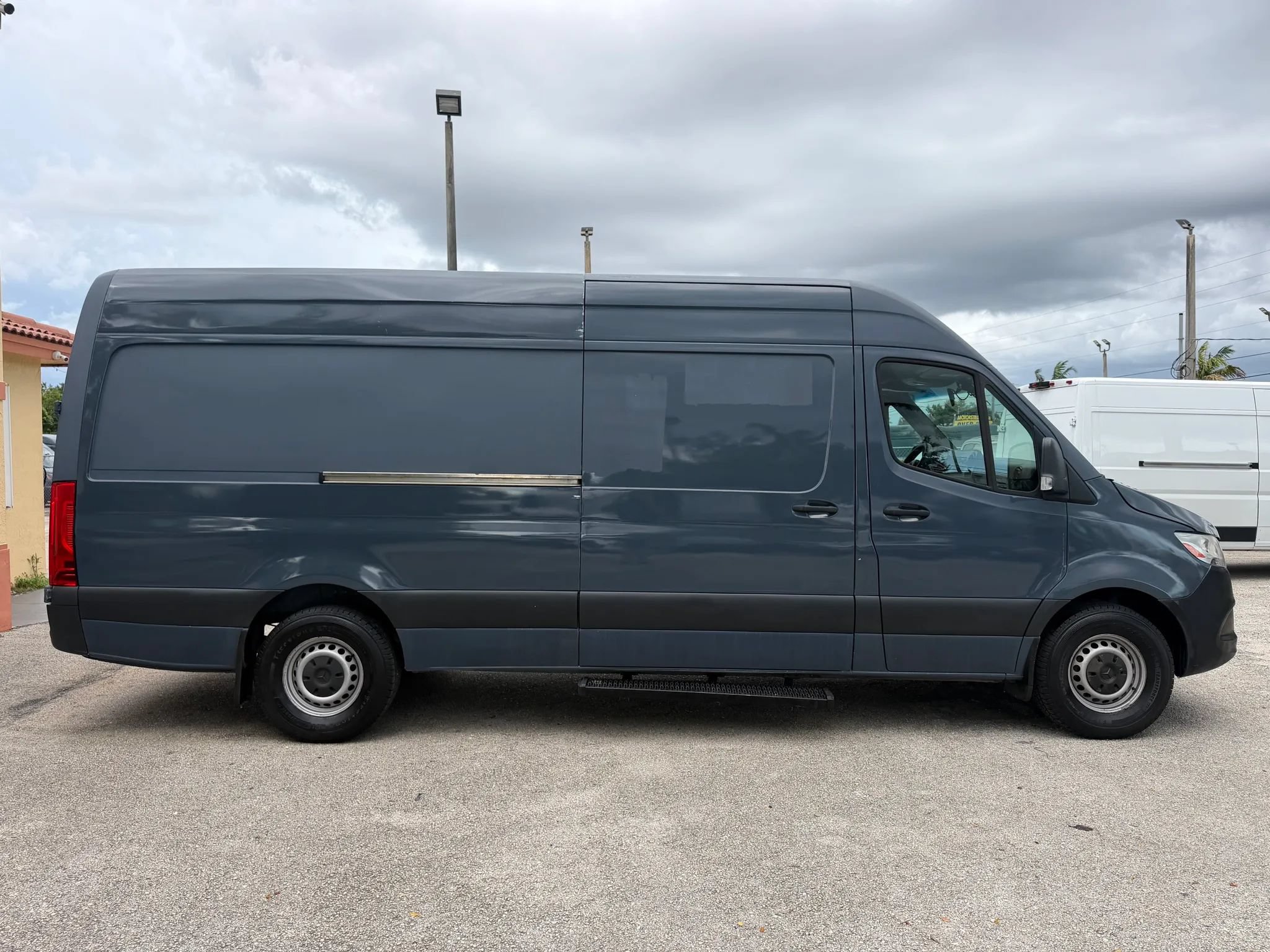 Used 2019 Mercedes-Benz Sprinter 170 image 6