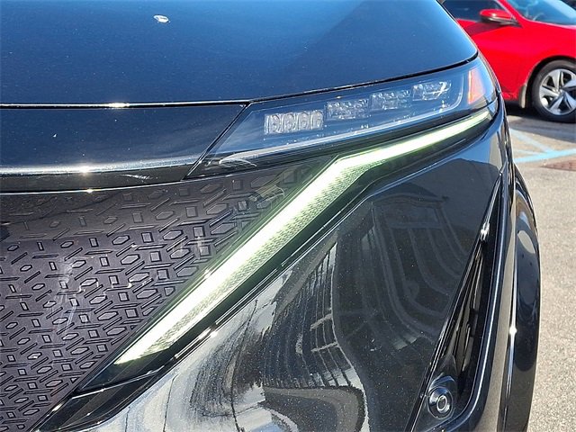 Used 2024 Nissan Ariya AWD image 9