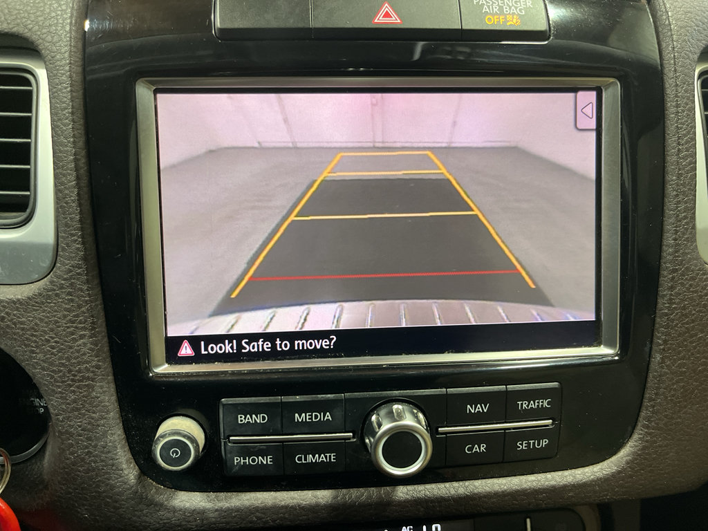 Used 2013 Volkswagen Touareg VR6 AWD/4WD image 34