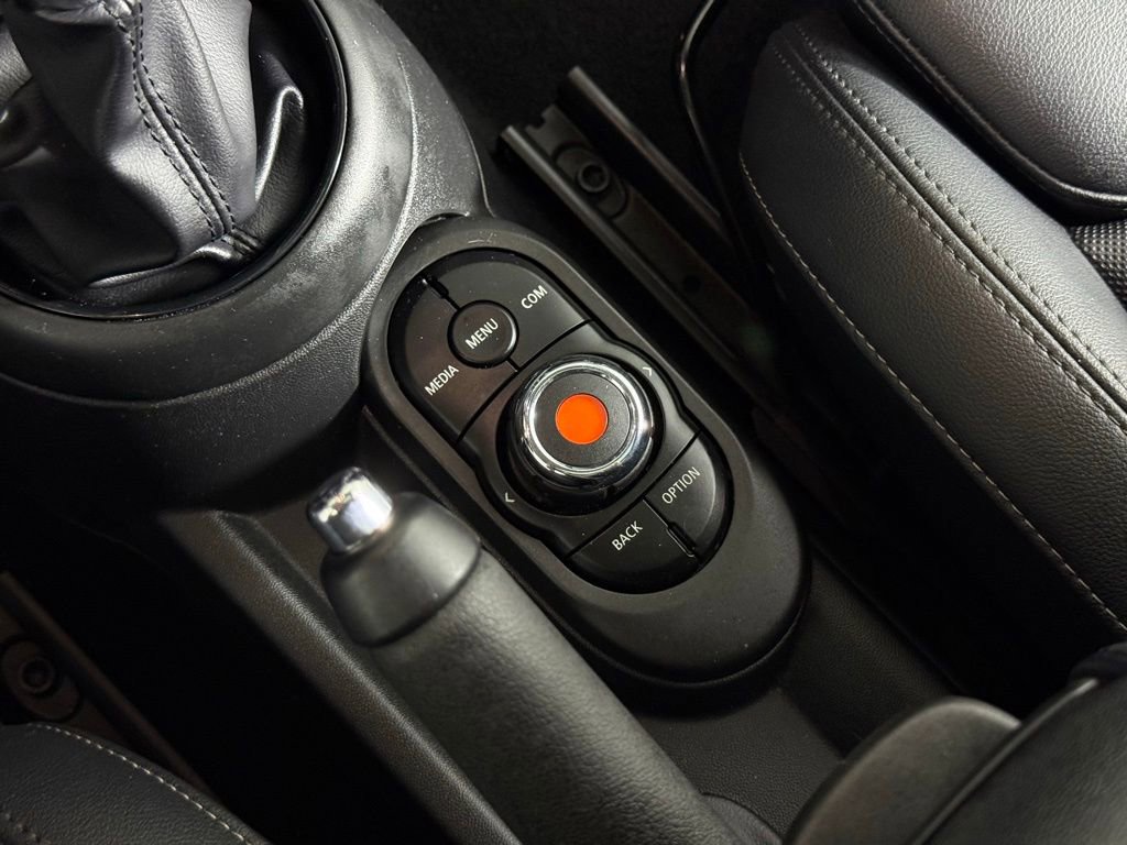 Used 2021 MINI Cooper S image 14