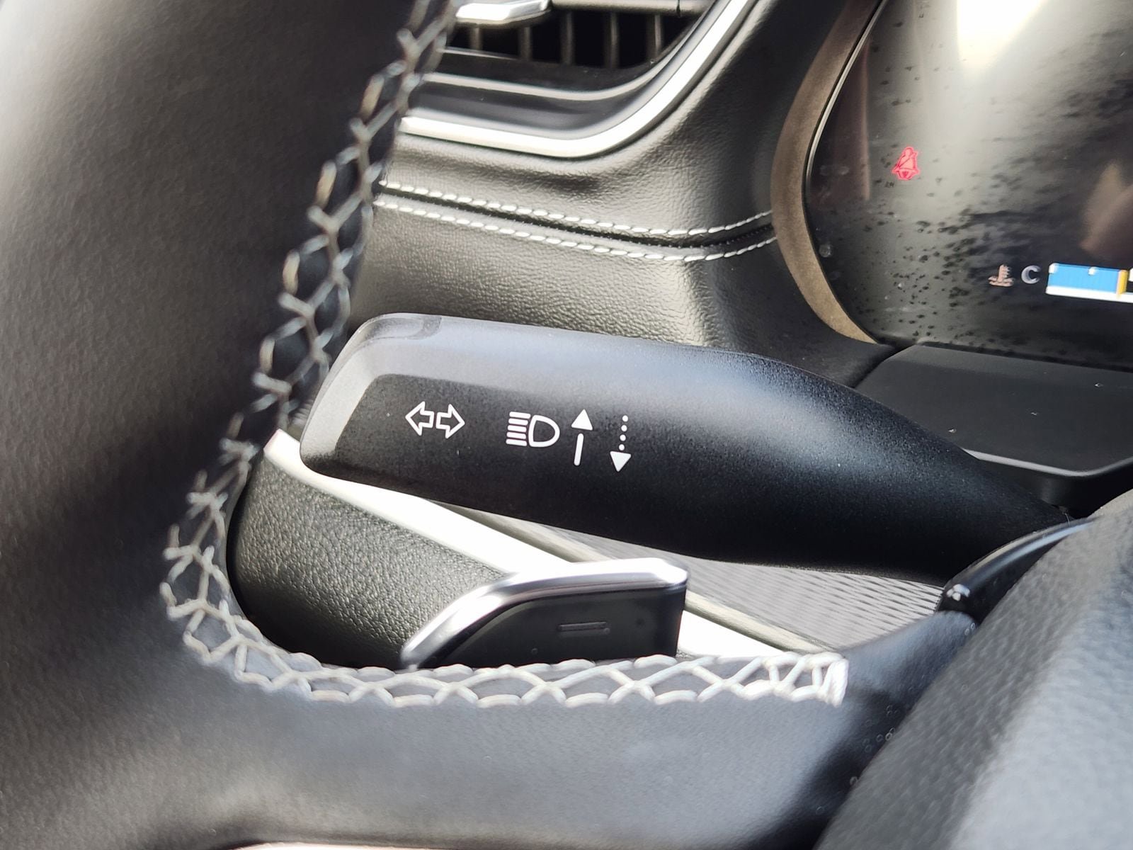 Used 2024 Jeep Grand Cherokee L Altitude AWD/4WD image 40