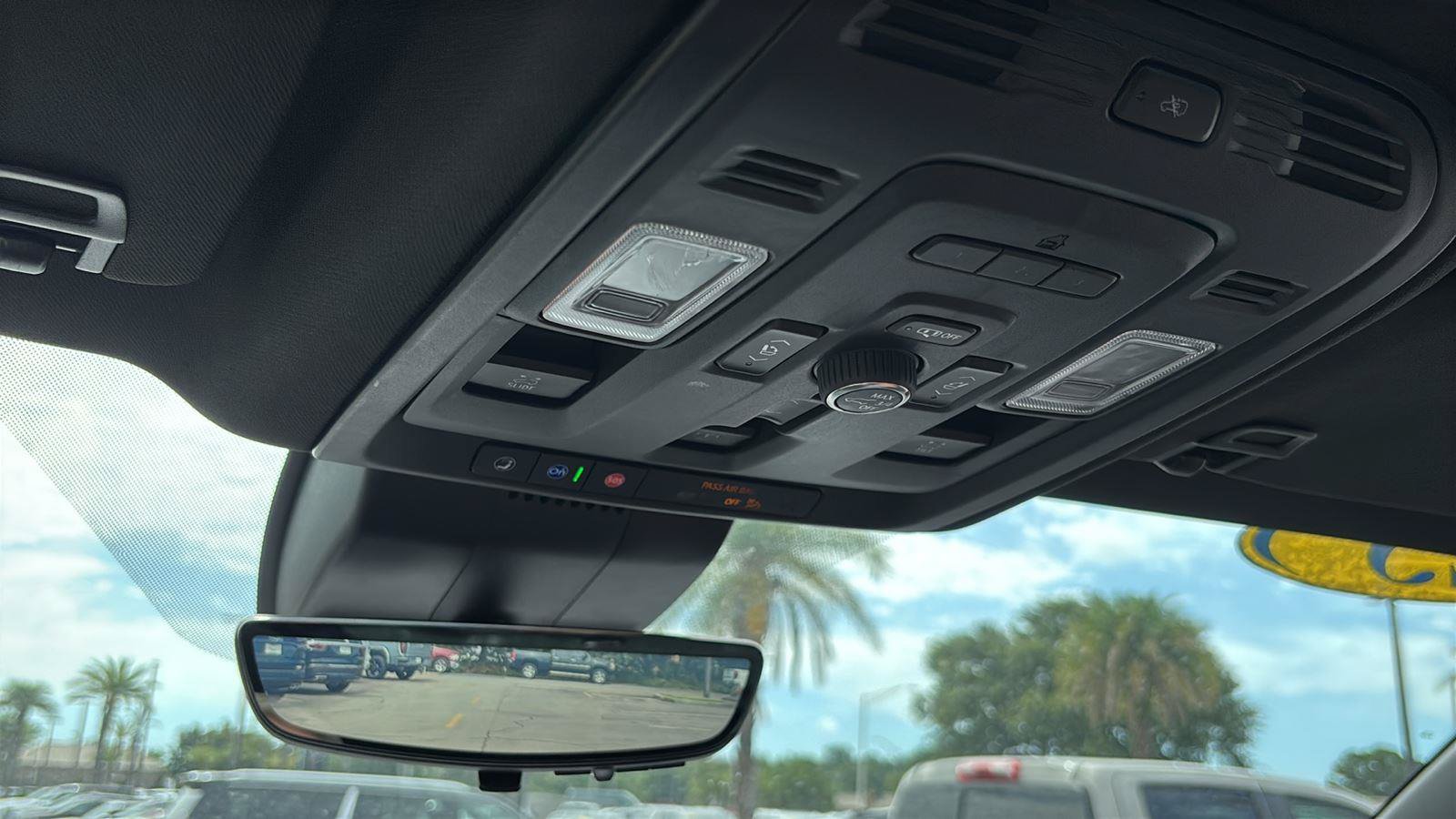 Certified 2023 GMC Yukon XL Denali Ultimate w/ LPO, Floor Liner Package AWD/4WD image 45