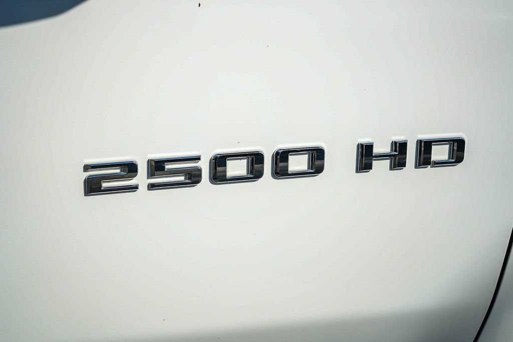 Used 2020 Chevrolet Silverado 2500 LTZ w/ LTZ Premium Package AWD/4WD image 8