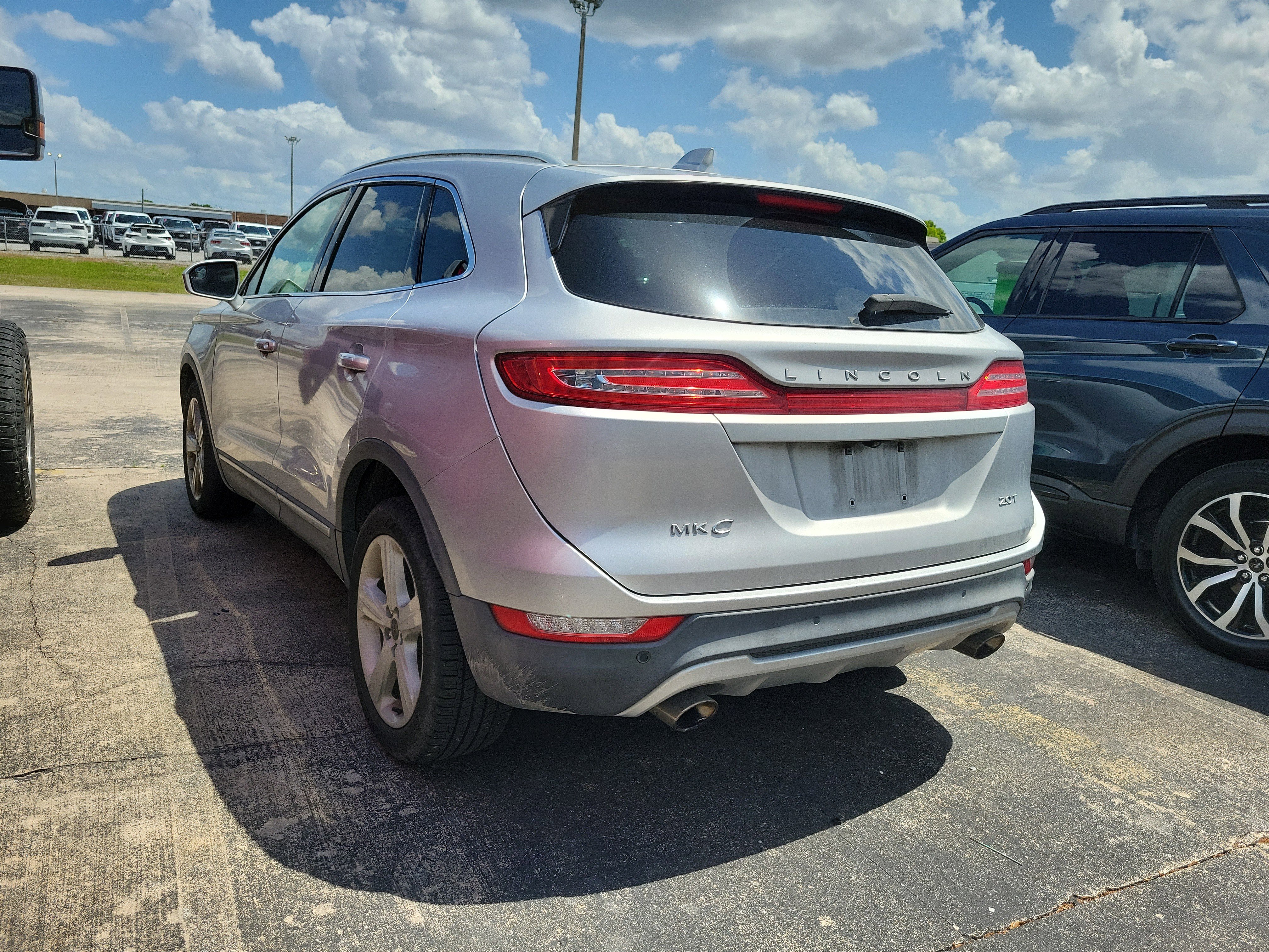 Used 2017 Lincoln MKC Premiere image 4