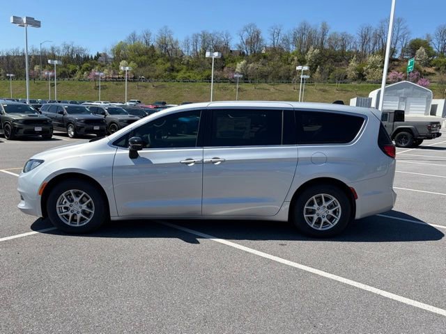 New 2026 Chrysler Voyager LX FWD image 4