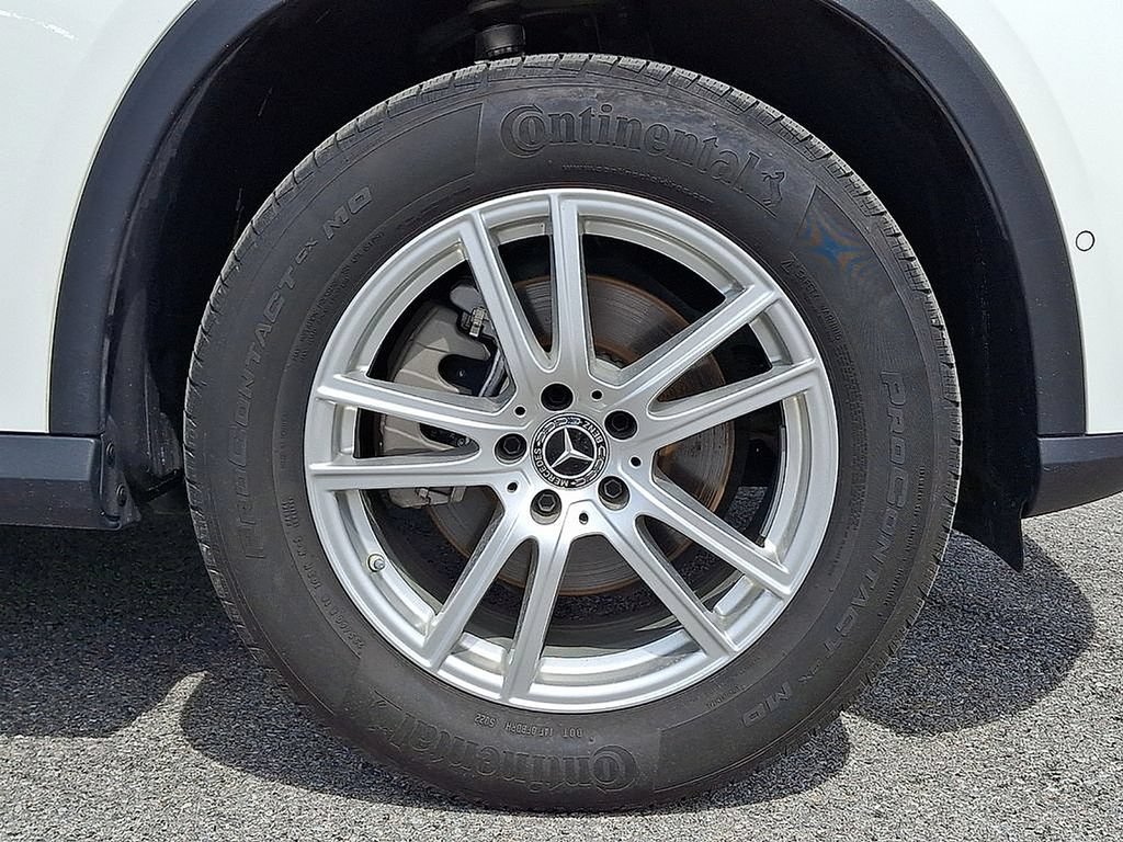 Used 2023 Mercedes-Benz GLC 300 4MATIC image 11