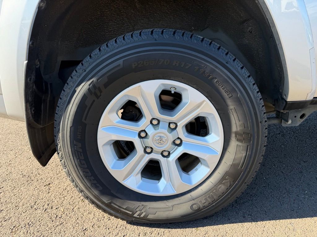 Used 2017 Toyota 4Runner SR5 image 10