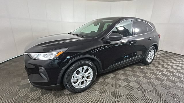 Used 2025 Ford Escape Active FWD image 6