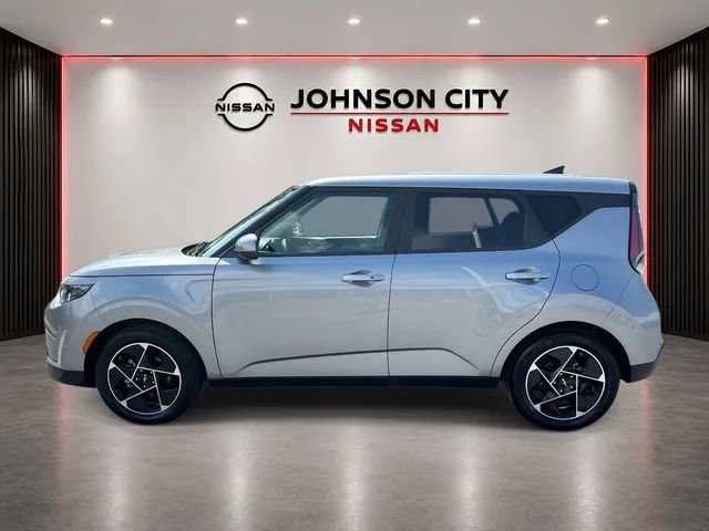Used 2025 Kia Soul EX FWD image 7