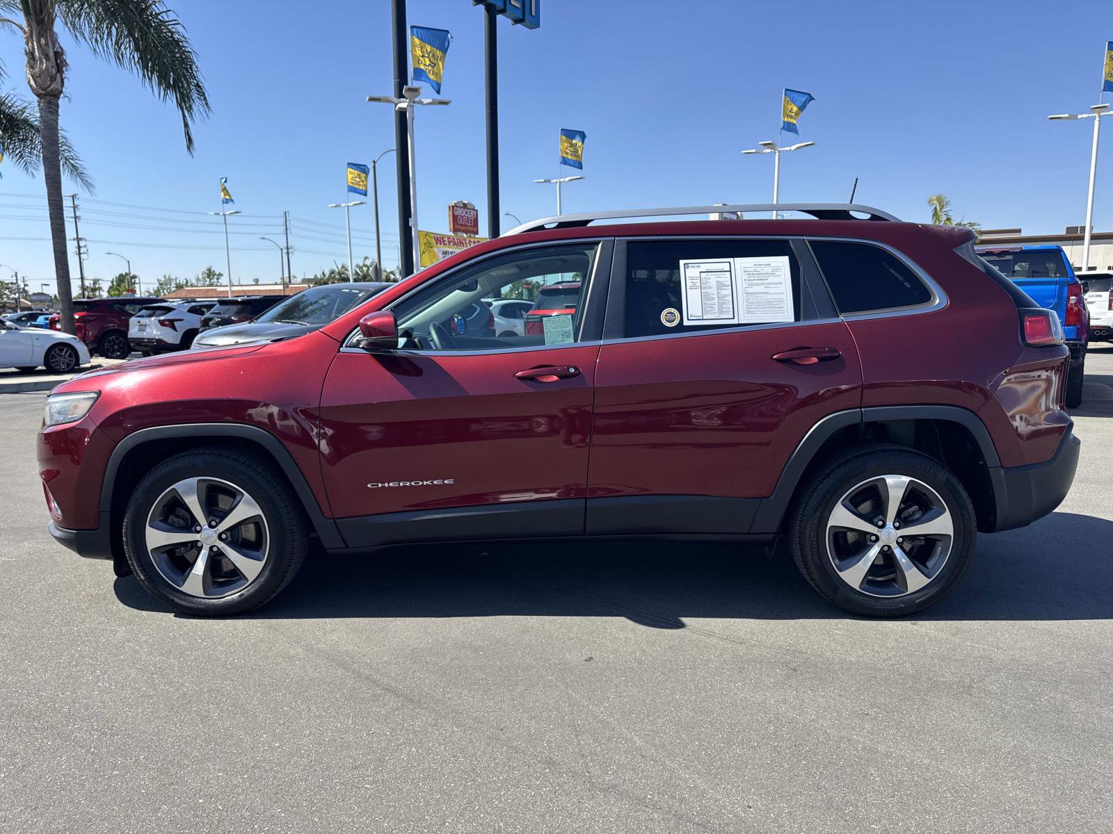 Used 2019 Jeep Cherokee Limited w/ Luxury Group image 8