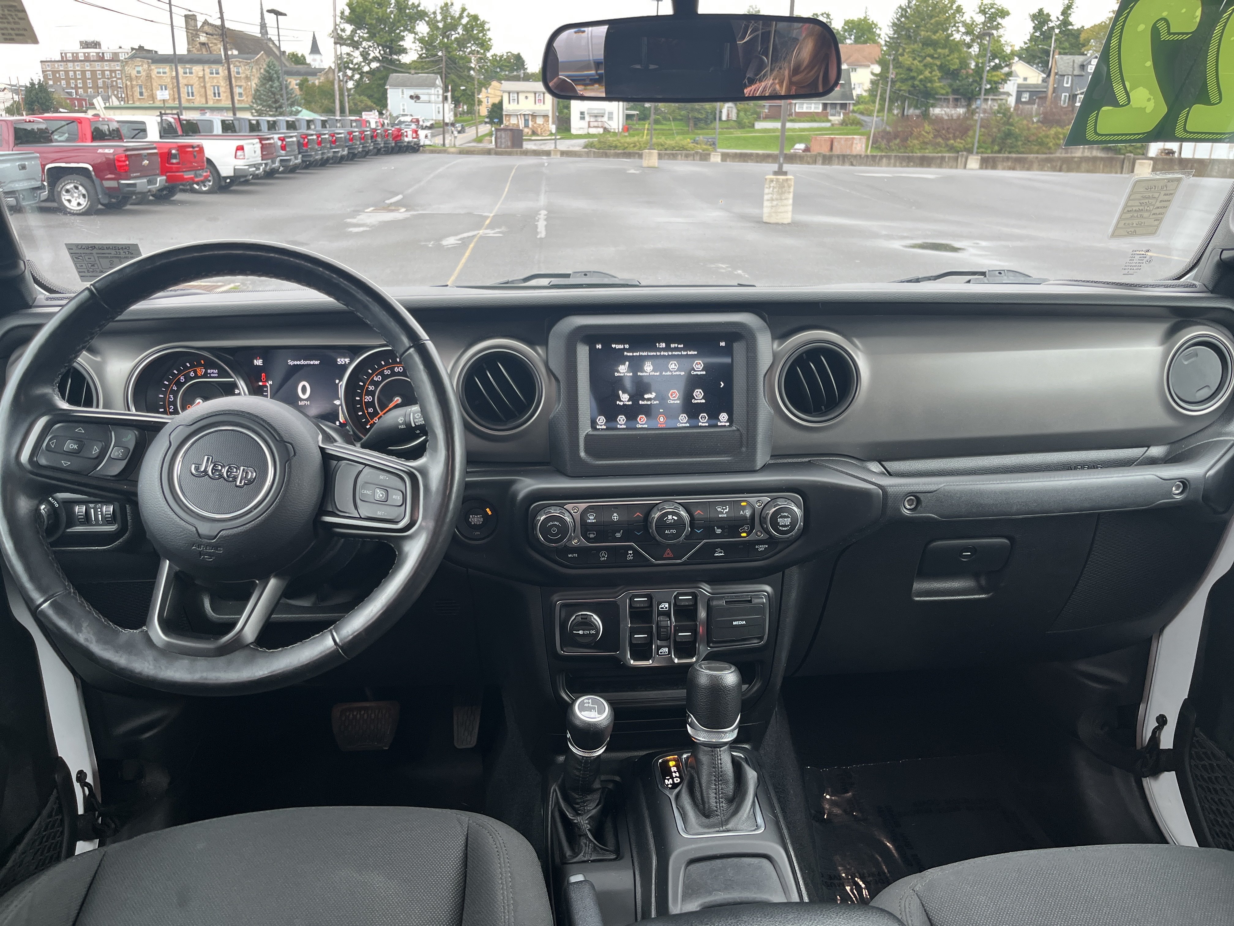 Used 2022 Jeep Gladiator Sport AWD/4WD image 6