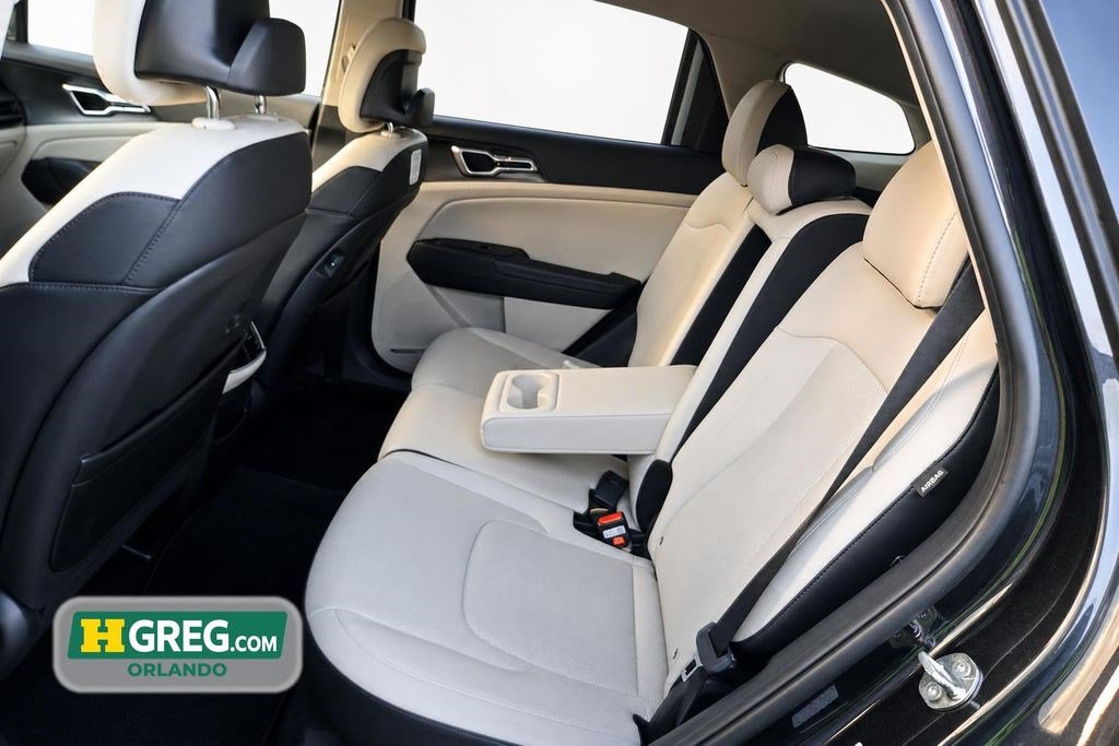 Used 2026 Kia Sportage EX FWD image 14